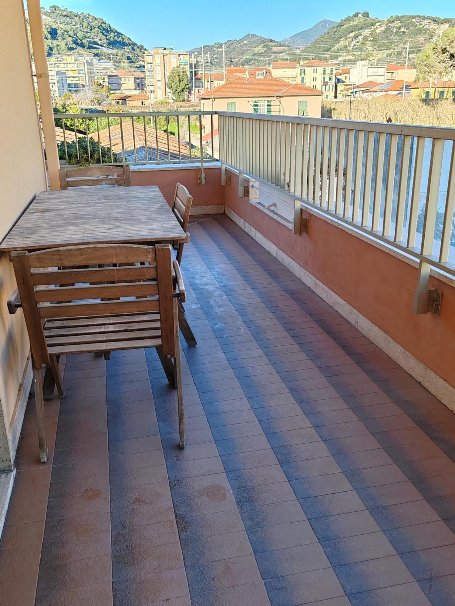 Relax Al Mare Apartamento Vallecrosia Exterior foto